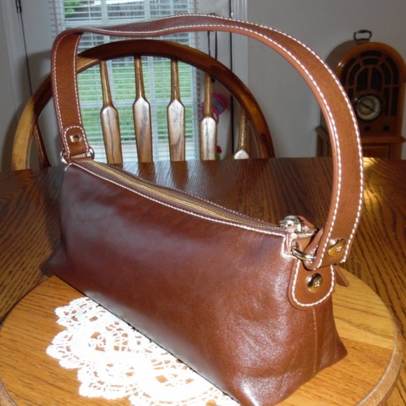 SALE.   Spade Brown Leather Bag.   SALE - Picture 4 of 10